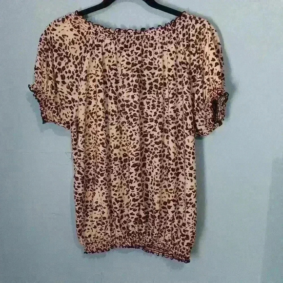 Isabella Rodriguez leopard print top size PL elastic sleeve and waist L - Picture 3 of 5